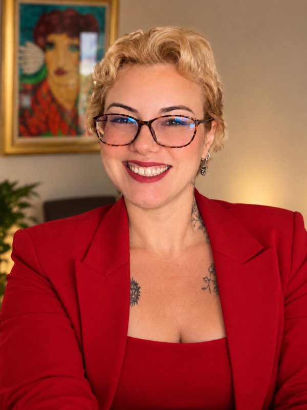 Gloria Reis Amador de Oliveira Ferreira